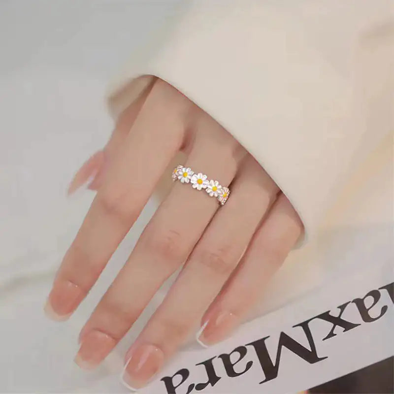 Daisy Flower Ring